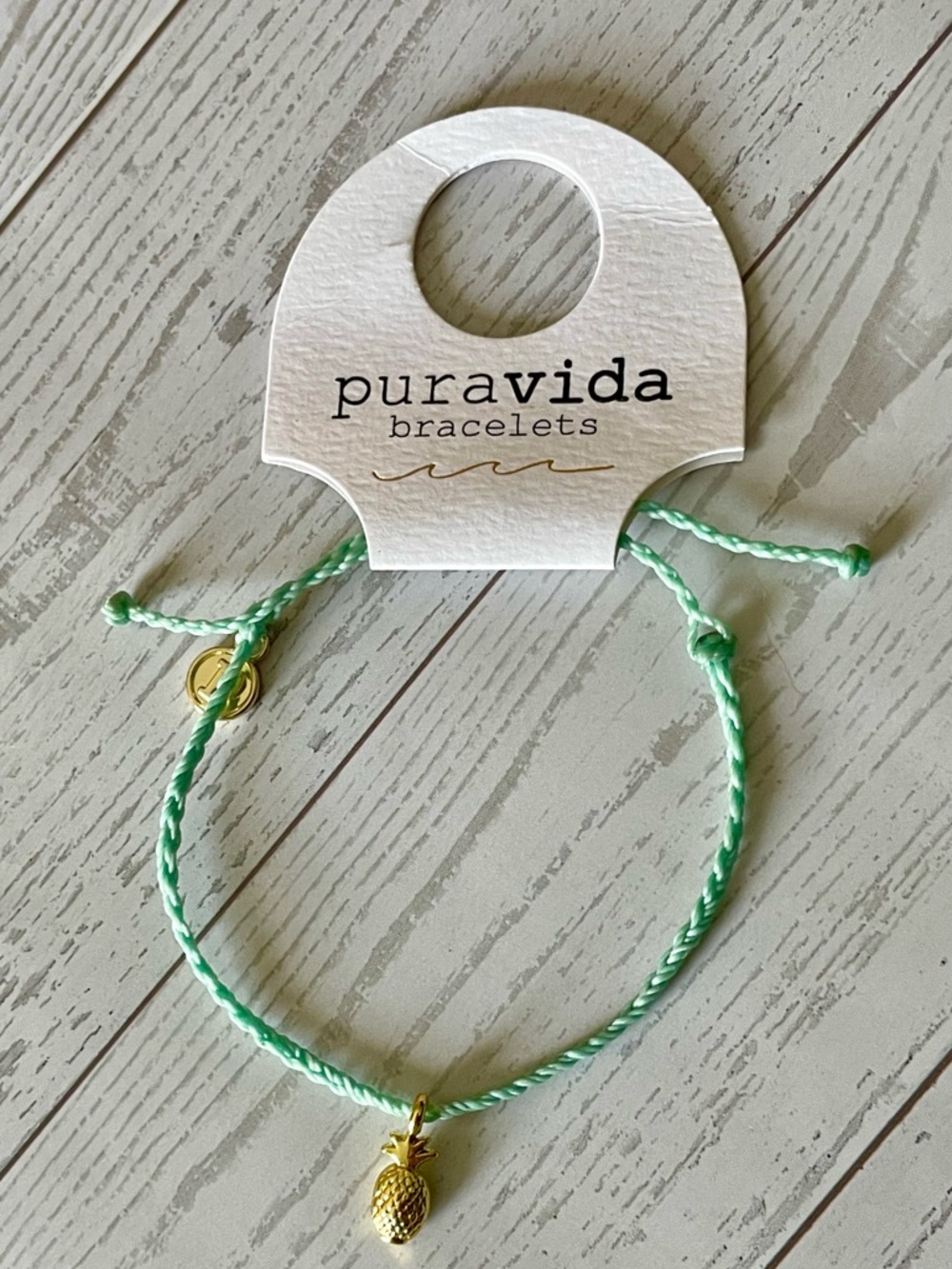 NWT Pura Vida Gold Bitty Pineapple Bracelet